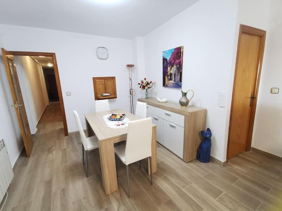Primera Linea Playa Del Cura Con Piscina Торевиеха Екстериор снимка