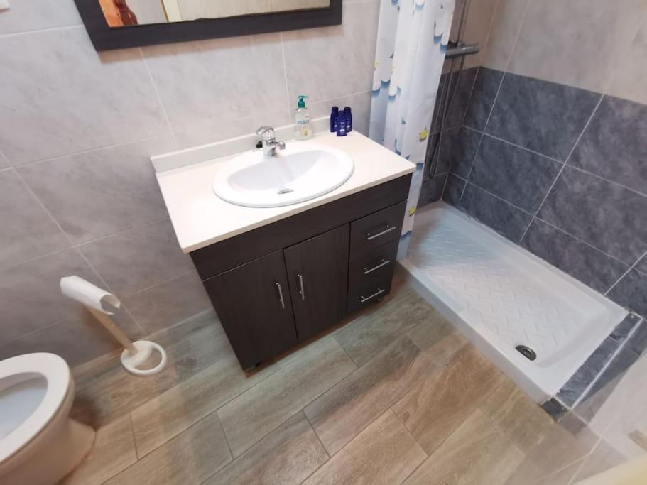 Primera Linea Playa Del Cura Con Piscina Торевиеха Екстериор снимка