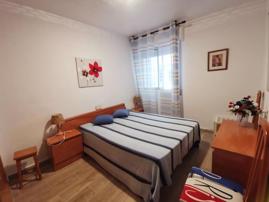 Primera Linea Playa Del Cura Con Piscina Торевиеха Екстериор снимка