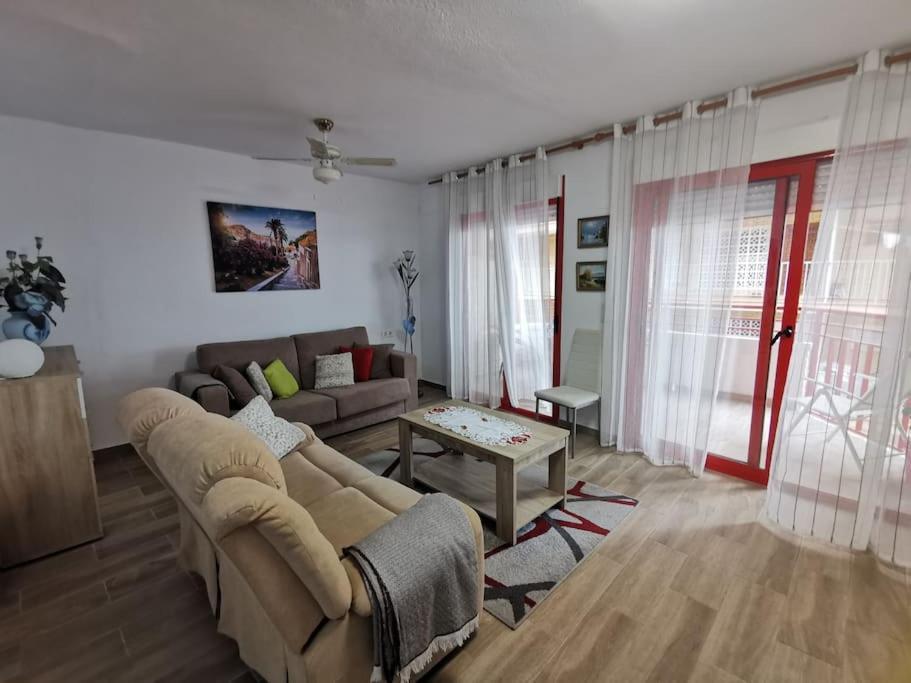 Primera Linea Playa Del Cura Con Piscina Торевиеха Екстериор снимка